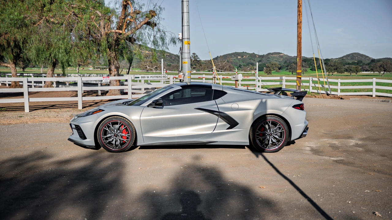 2023 Chevrolet Corvette C8 - Image 17 of 31
