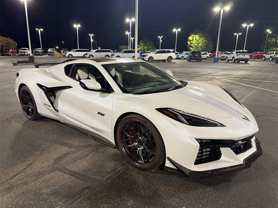 2023 Chevrolet Corvette C8 Z06 - Image 3 of 31