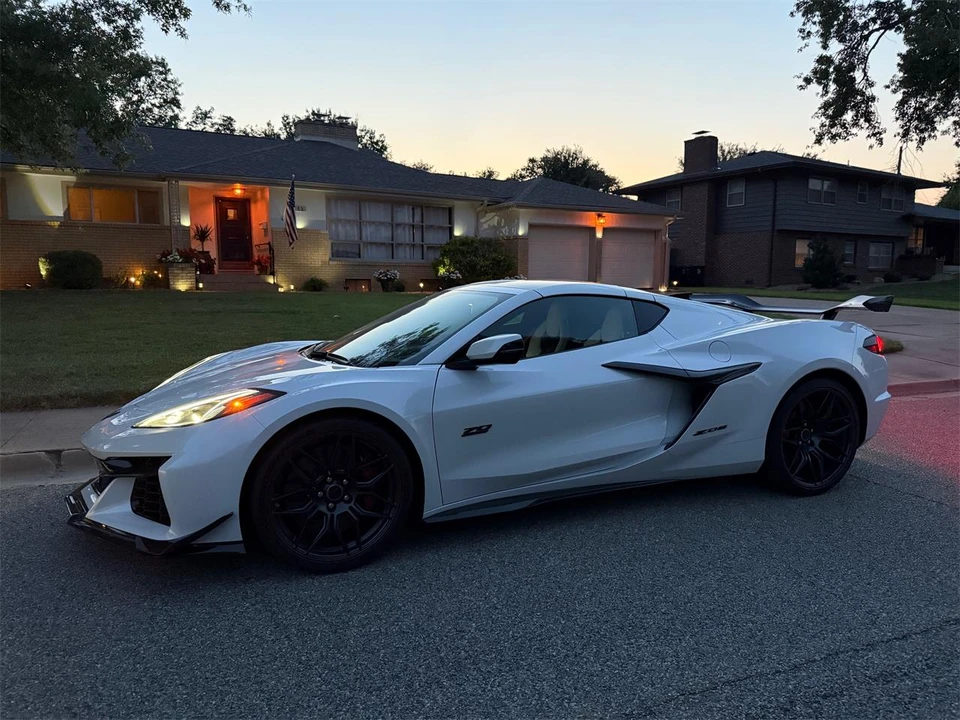 2023 Chevrolet Corvette C8 Z06 - Image 13 of 31