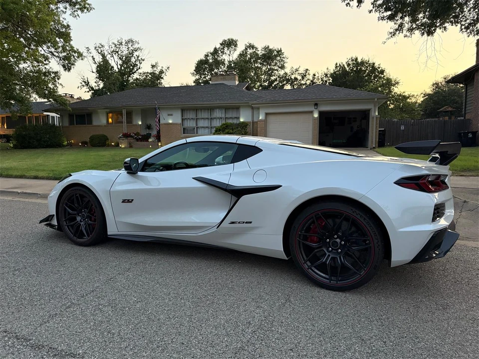 2023 Chevrolet Corvette C8 Z06 - Image 20 of 31