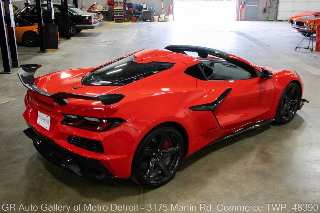 2023 Chevrolet Corvette C8 Z06 - Image 8 of 31