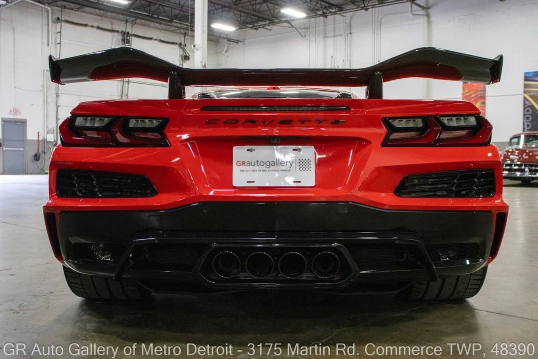 2023 Chevrolet Corvette C8 Z06 - Image 7 of 31