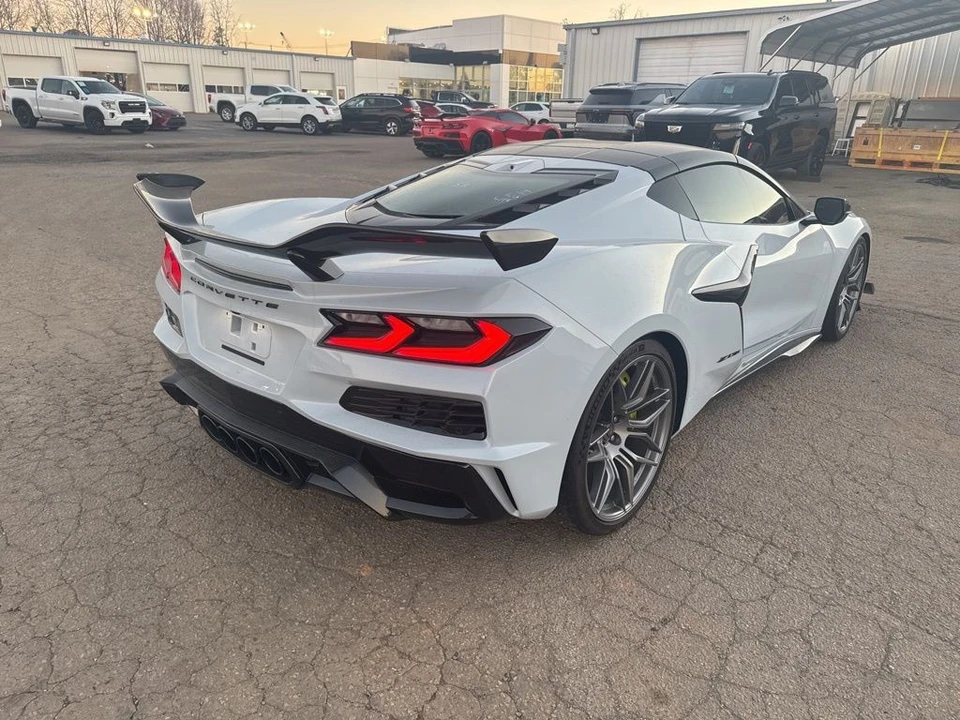2023 Chevrolet Corvette C8 Z06 - Image 3 of 6