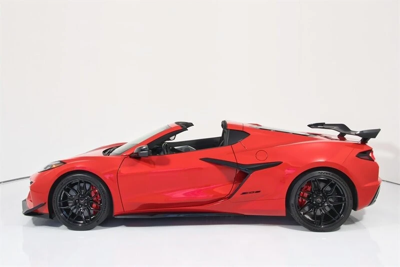 2023 Chevrolet Corvette C8 Z06 - Image 6 of 31