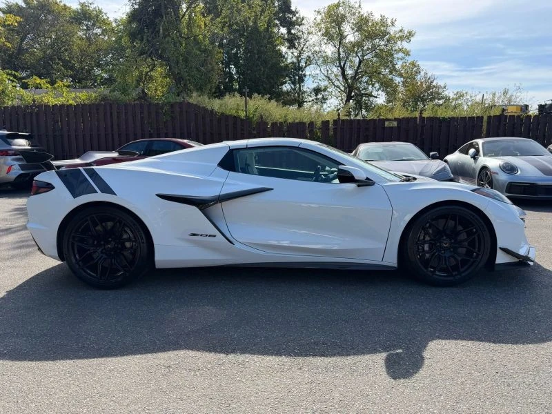 2023 Chevrolet Corvette C8 Z06 - Image 6 of 12
