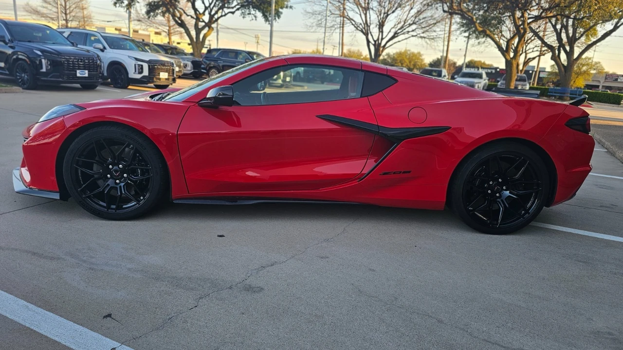 2023 Chevrolet Corvette C8 Z06 - Image 4 of 21