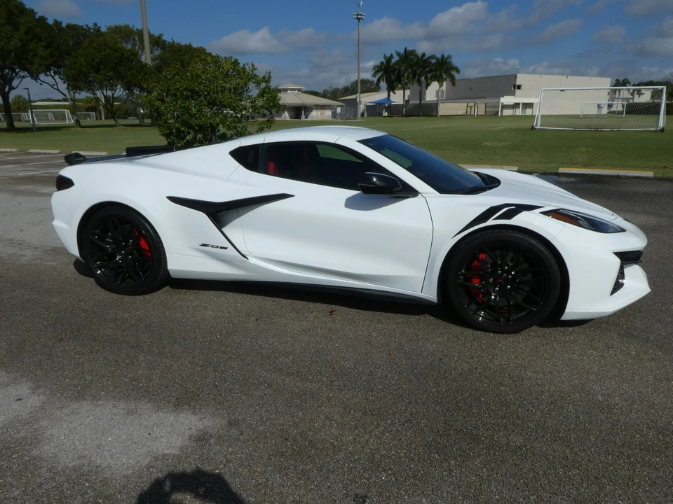 2023 Chevrolet Corvette C8 Z06 - Image 20 of 21