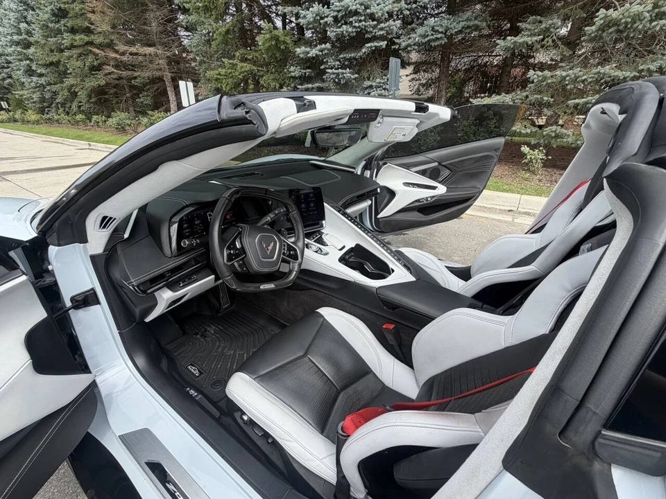 2023 Chevrolet Corvette C8 Z06 - Image 18 of 31