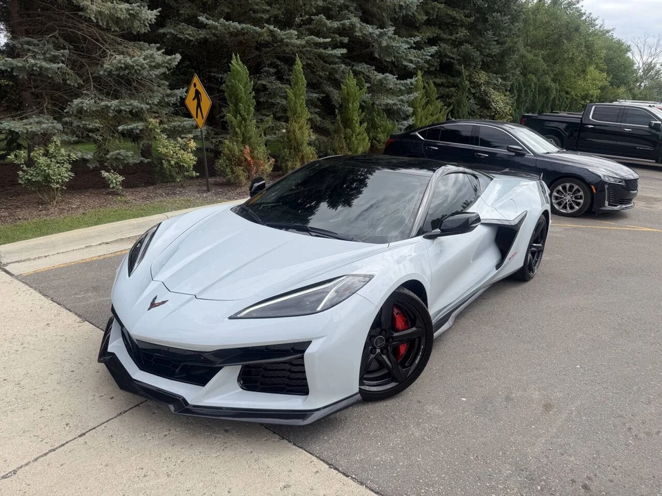 2023 Chevrolet Corvette C8 Z06 - Image 3 of 31