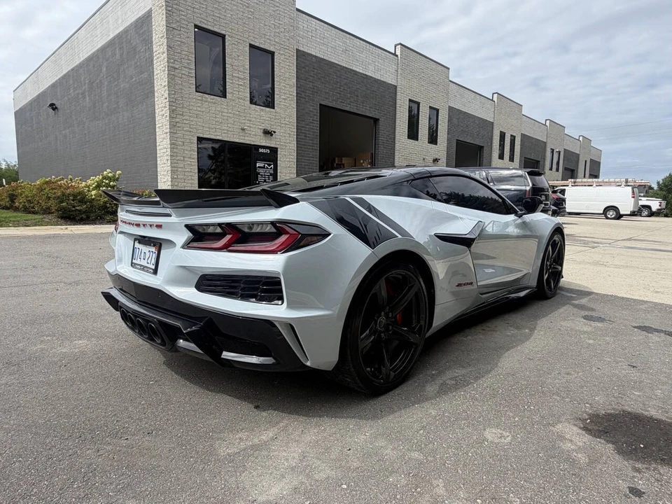 2023 Chevrolet Corvette C8 Z06 - Image 8 of 31