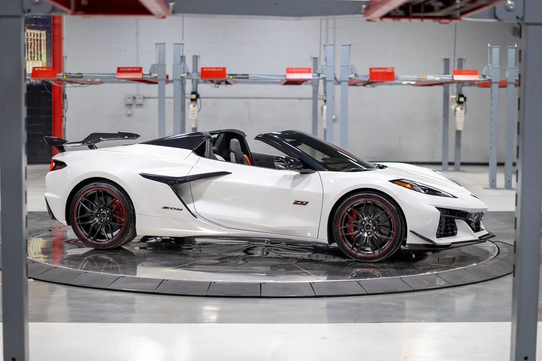 2023 Chevrolet Corvette C8 Z06 - Image 17 of 31