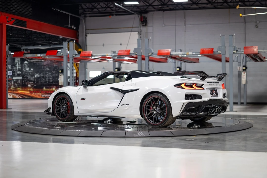 2023 Chevrolet Corvette C8 Z06 - Image 10 of 31