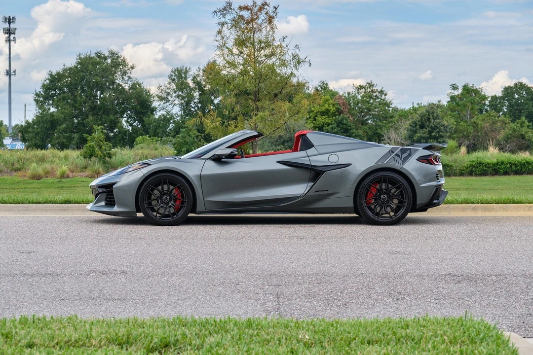 2023 Chevrolet Corvette C8 Z06 - Image 2 of 21