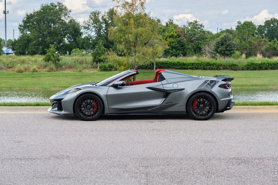 2023 Chevrolet Corvette C8 Z06 - Image 18 of 21