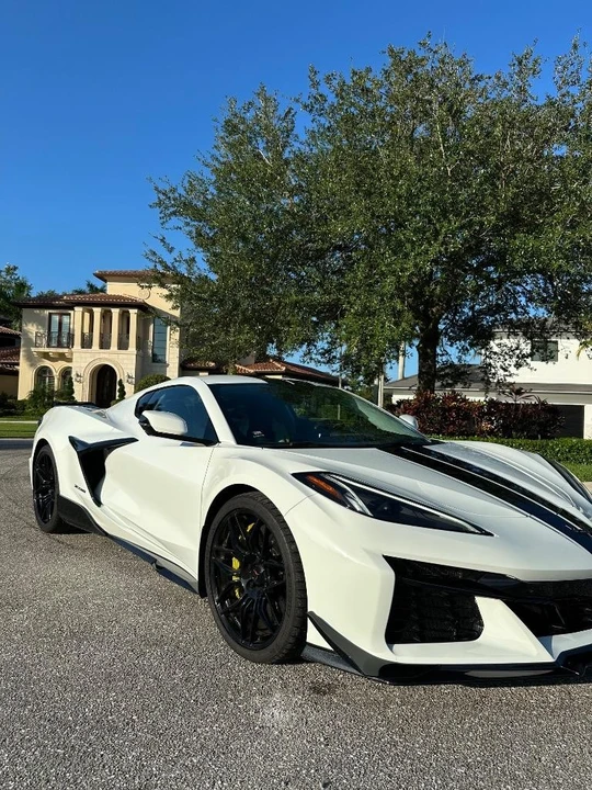 2023 Chevrolet Corvette C8 Z06 - Image 17 of 31