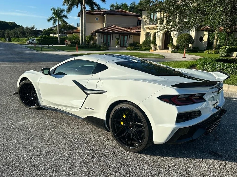 2023 Chevrolet Corvette C8 Z06 - Image 6 of 31