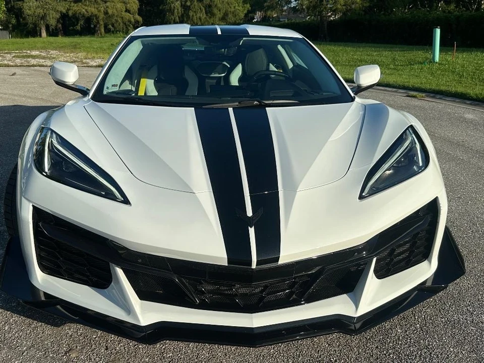 2023 Chevrolet Corvette C8 Z06 - Image 2 of 31