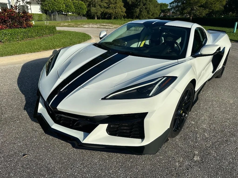 2023 Chevrolet Corvette C8 Z06 - Image 9 of 31