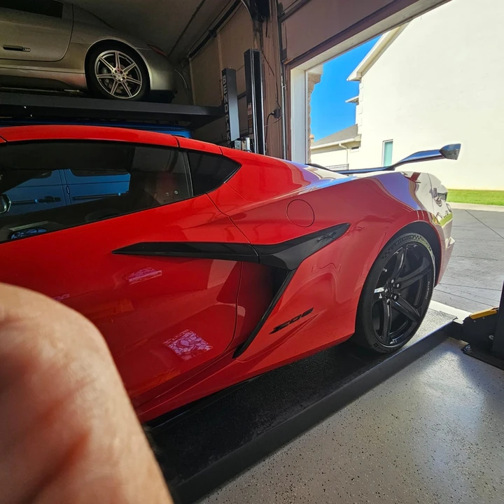 2023 Chevrolet Corvette C8 Z06 - Image 10 of 11