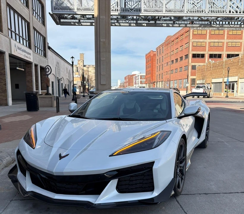 2023 Chevrolet Corvette C8 Z06 - Image 4 of 31