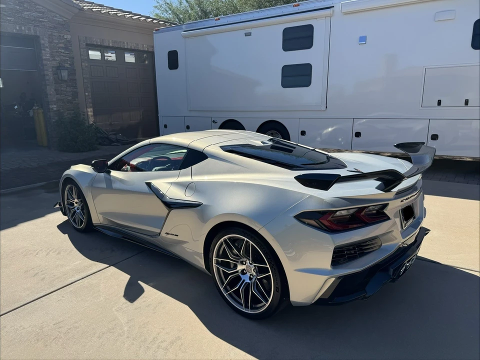 2023 Chevrolet Corvette C8 Z06 - Image 4 of 16