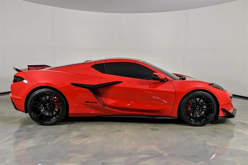 2023 Chevrolet Corvette C8 Z06 - Image 10 of 31