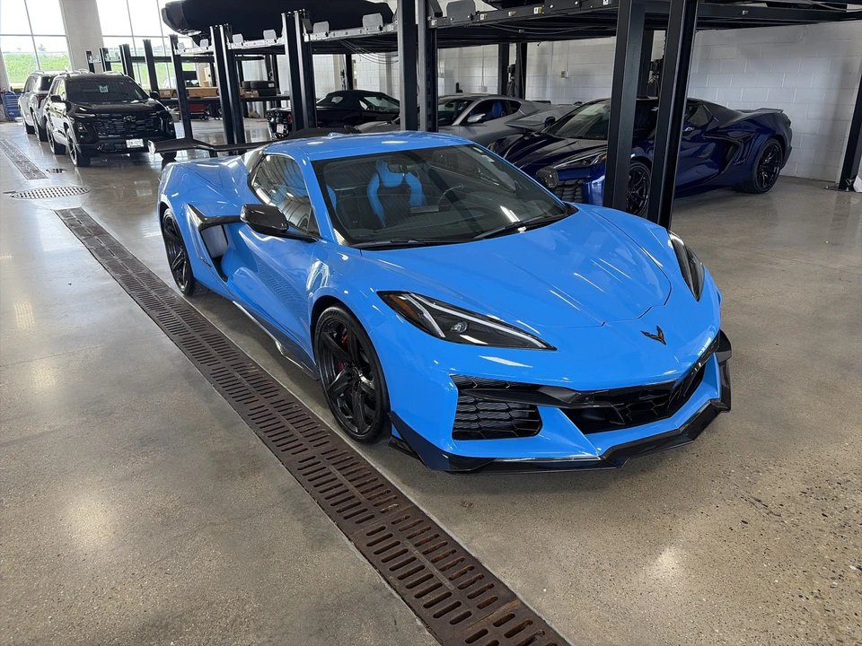 2023 Chevrolet Corvette C8 Z06 - Image 2 of 8