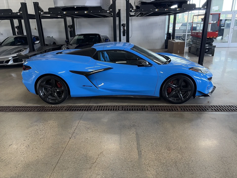 2023 Chevrolet Corvette C8 Z06 - Image 3 of 8