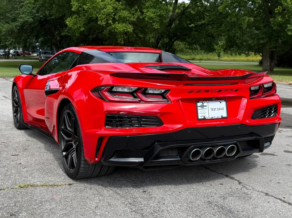 2023 Chevrolet Corvette C8 Z06 - Image 12 of 31