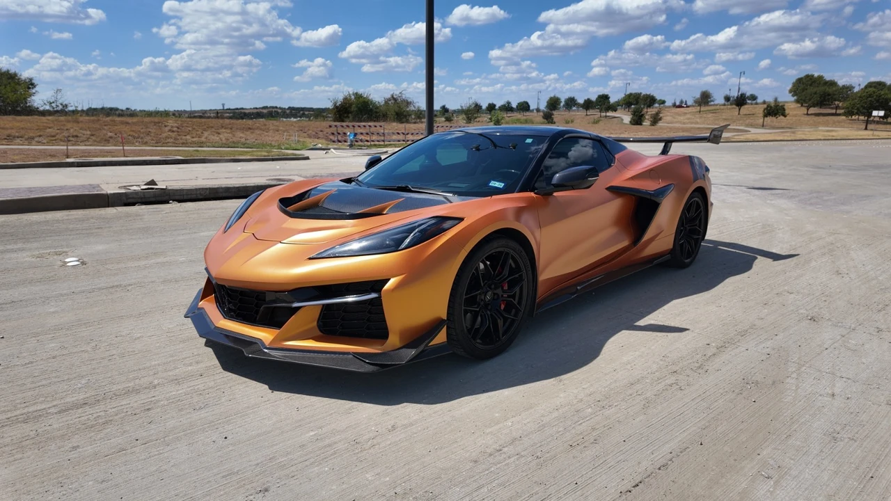2023 Chevrolet Corvette C8 Z06 - Image 4 of 31