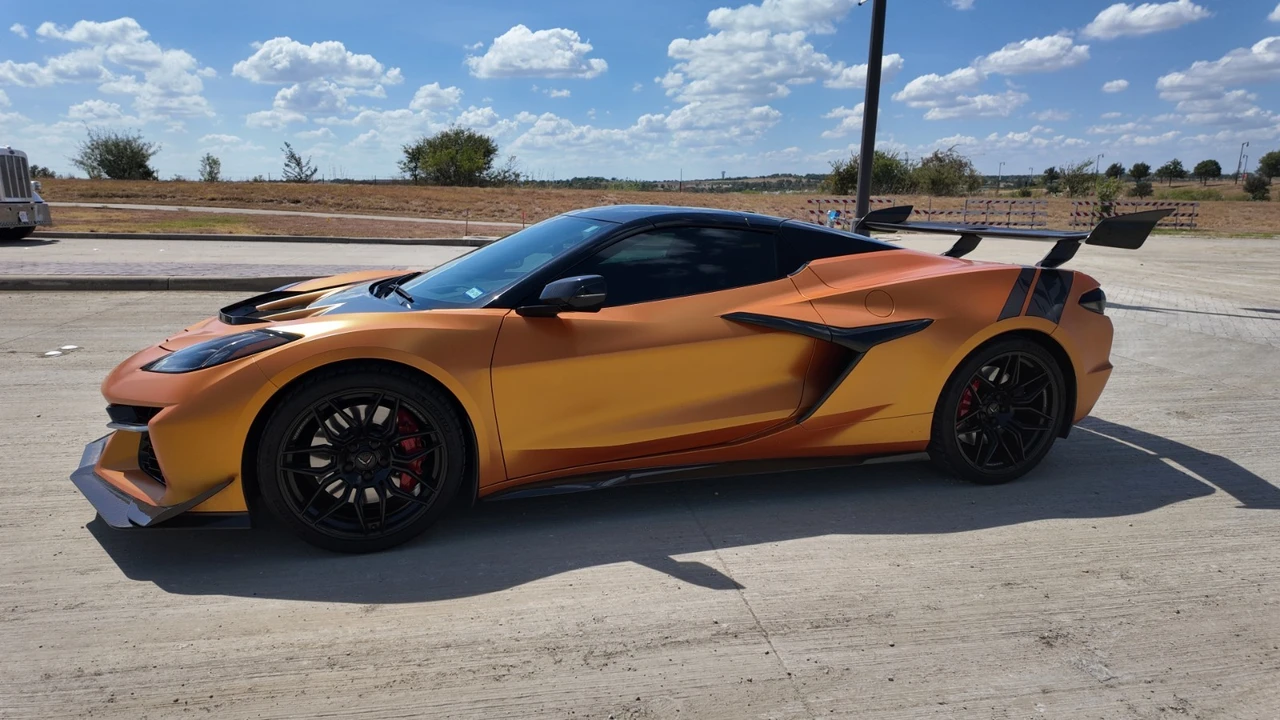 2023 Chevrolet Corvette C8 Z06 - Image 5 of 31