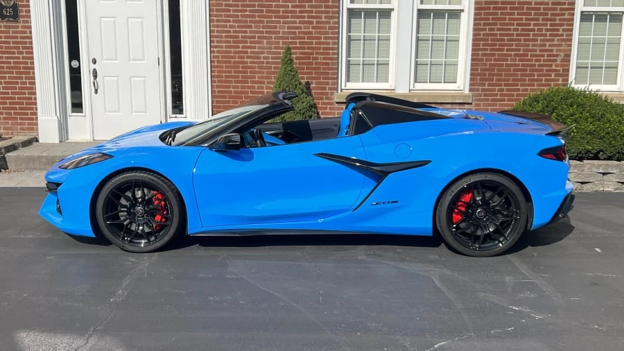 2023 Chevrolet Corvette C8 Z06 - Image 2 of 19