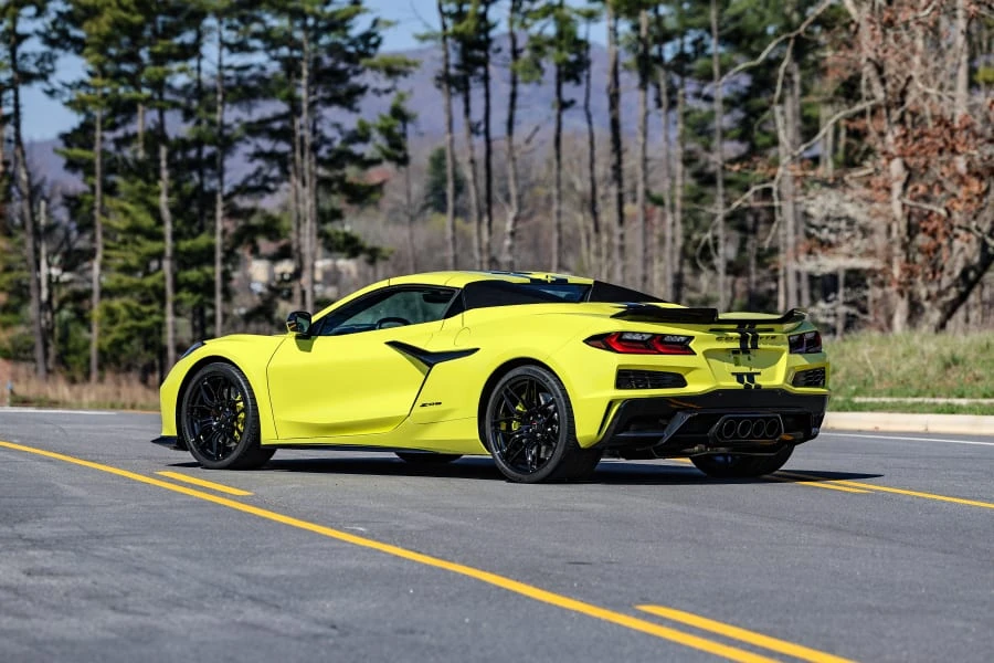 2023 Chevrolet Corvette C8 Z06 - Image 2 of 31