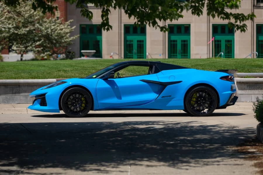 2023 Chevrolet Corvette C8 Z06 - Image 2 of 30