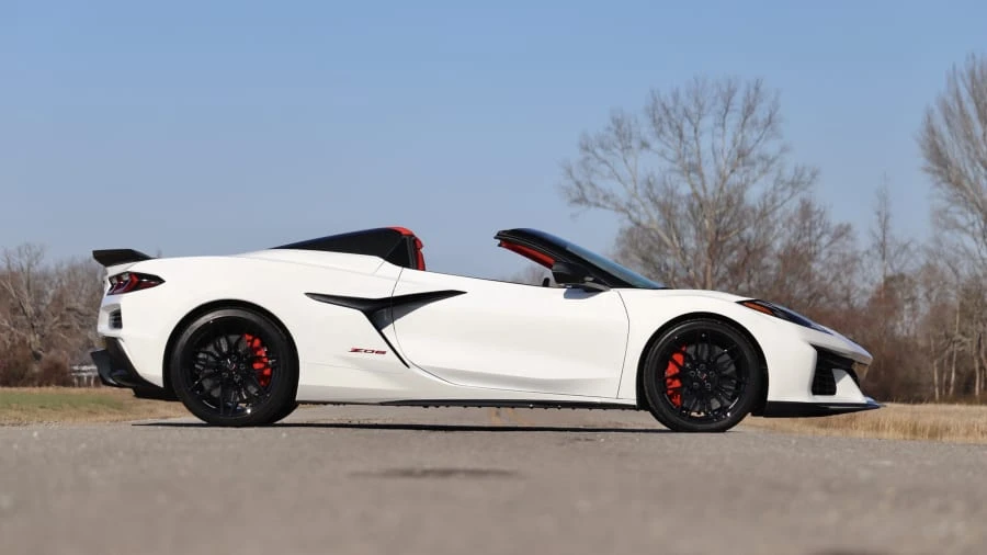 2023 Chevrolet Corvette C8 Z06 - Image 2 of 30