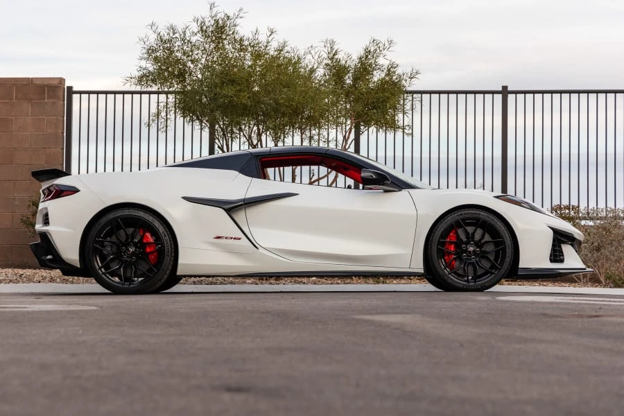 2023 Chevrolet Corvette C8 Z06 - Image 8 of 31
