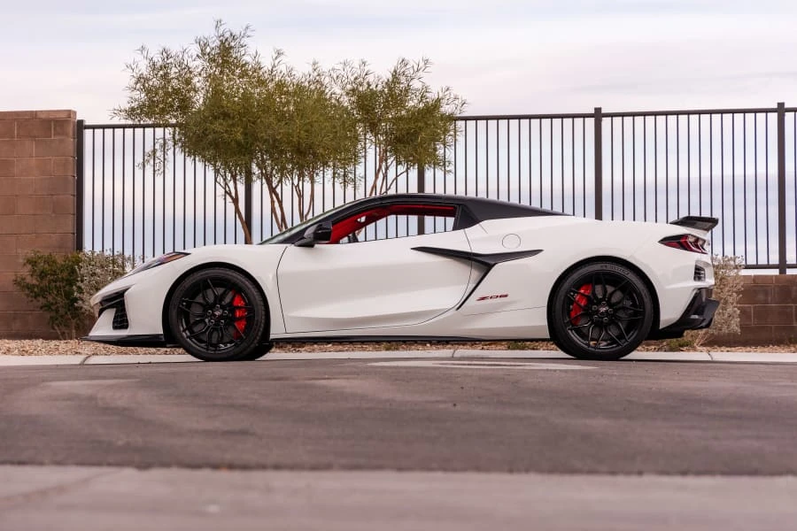 2023 Chevrolet Corvette C8 Z06 - Image 2 of 31