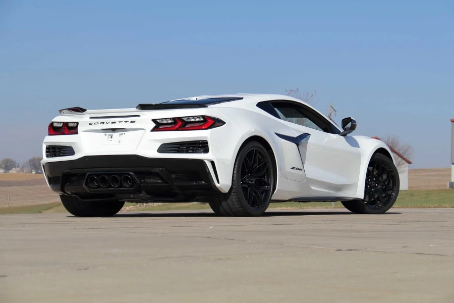 2023 Chevrolet Corvette C8 Z06 - Image 3 of 31