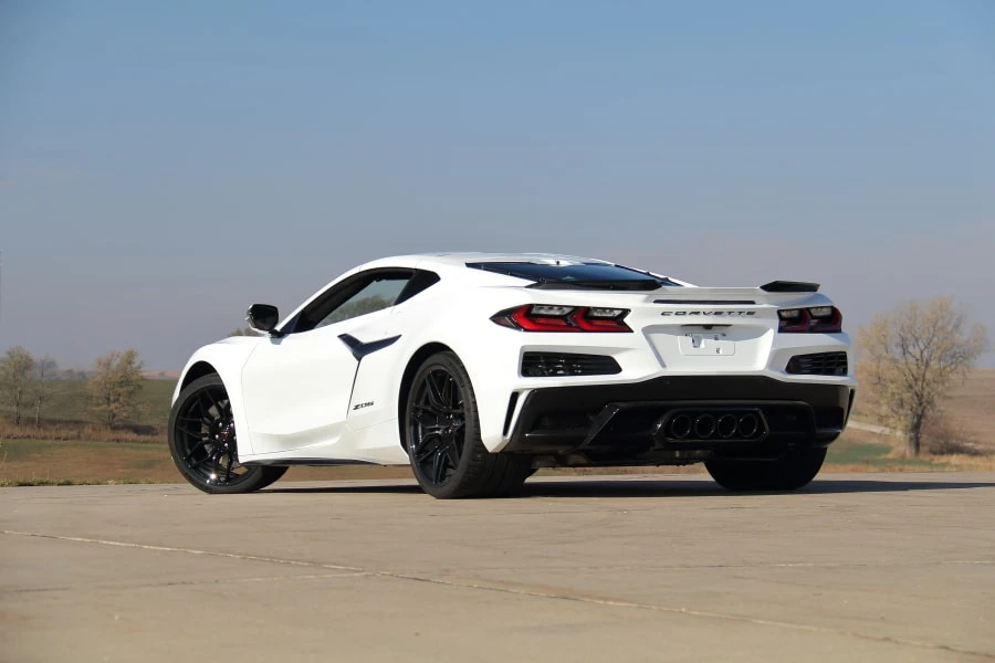 2023 Chevrolet Corvette C8 Z06 - Image 18 of 31
