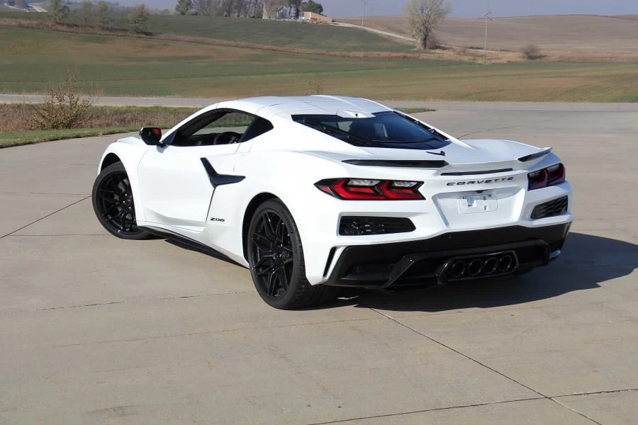 2023 Chevrolet Corvette C8 Z06 - Image 11 of 31