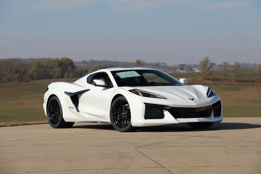2023 Chevrolet Corvette C8 Z06 - Image 19 of 31