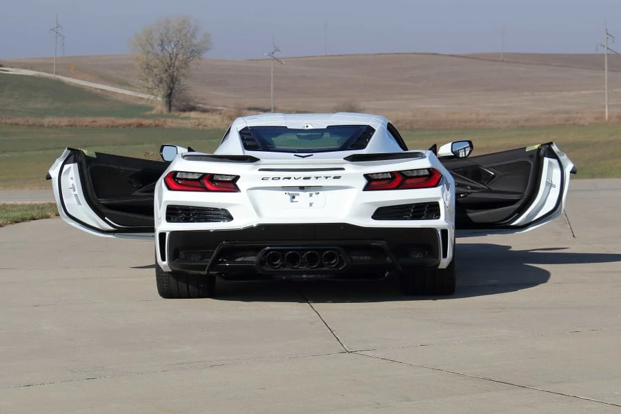 2023 Chevrolet Corvette C8 Z06 - Image 12 of 31
