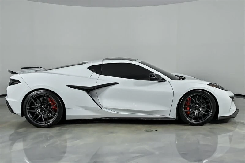 2023 Chevrolet Corvette C8 Z06 - Image 14 of 31