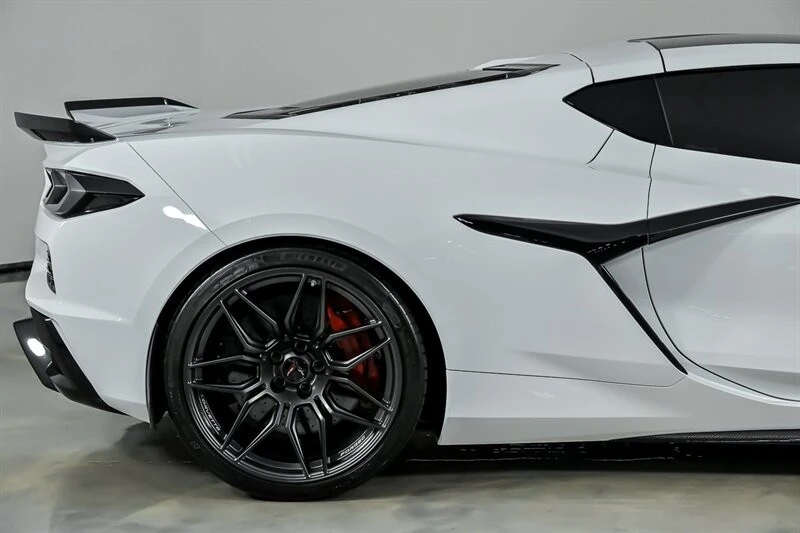 2023 Chevrolet Corvette C8 Z06 - Image 13 of 31