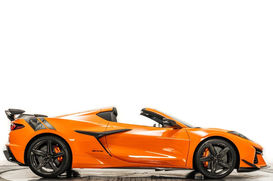 2023 Chevrolet Corvette C8 Z06 - Image 2 of 12