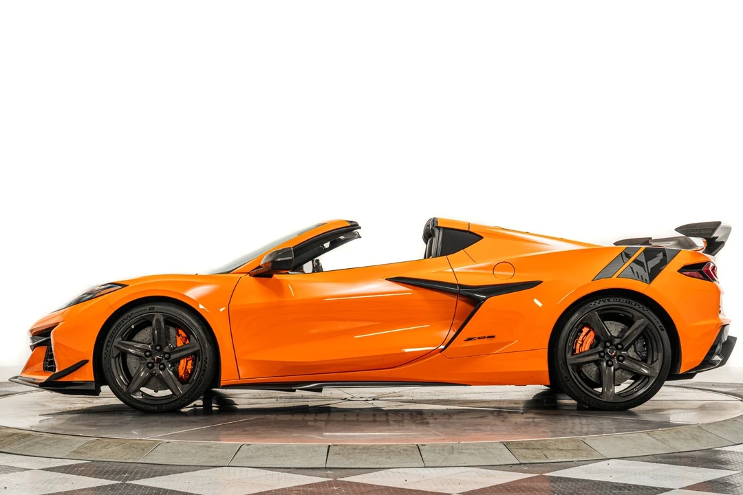 2023 Chevrolet Corvette C8 Z06 - Image 6 of 12