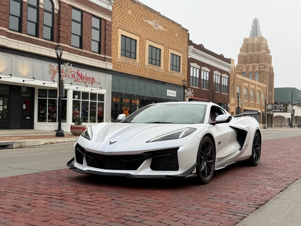 2023 Chevrolet Corvette C8 Z06 - Image 5 of 19