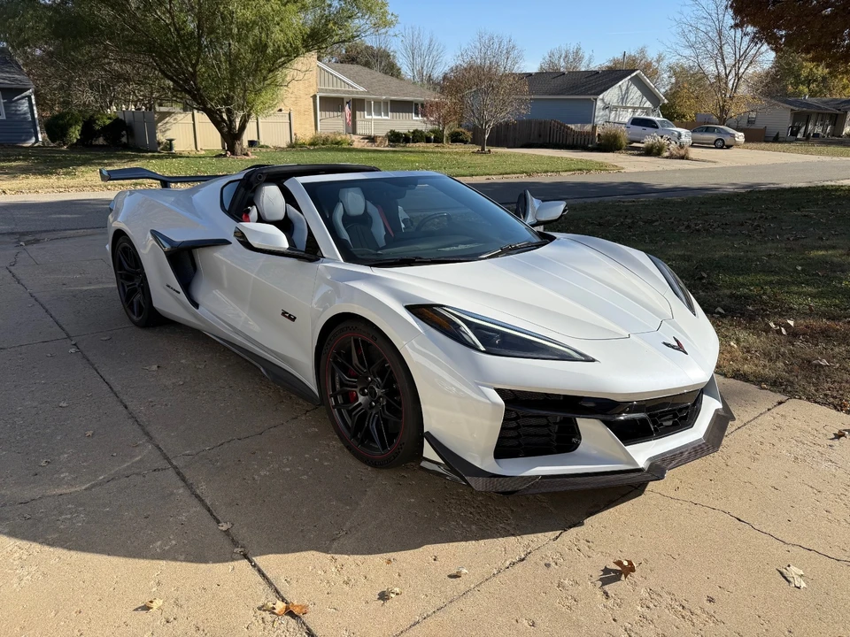 2023 Chevrolet Corvette C8 Z06 - Image 3 of 19