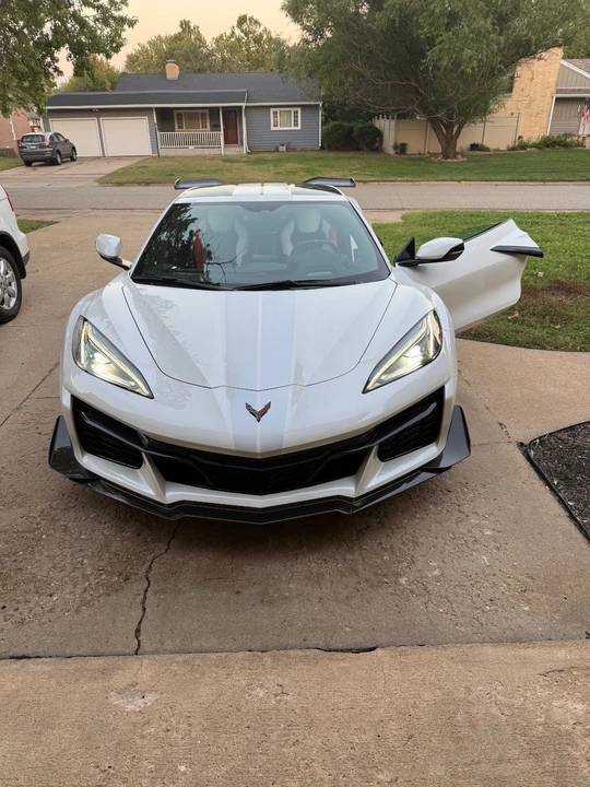 2023 Chevrolet Corvette C8 Z06 - Image 10 of 19