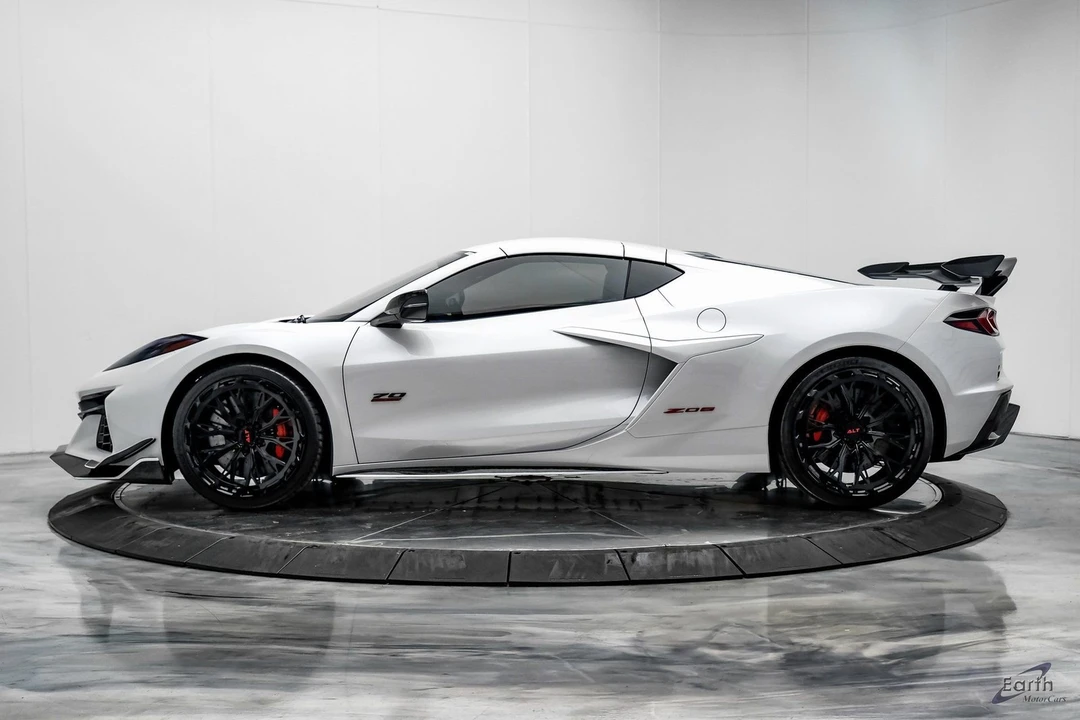 2023 Chevrolet Corvette C8 Z06 - Image 8 of 12